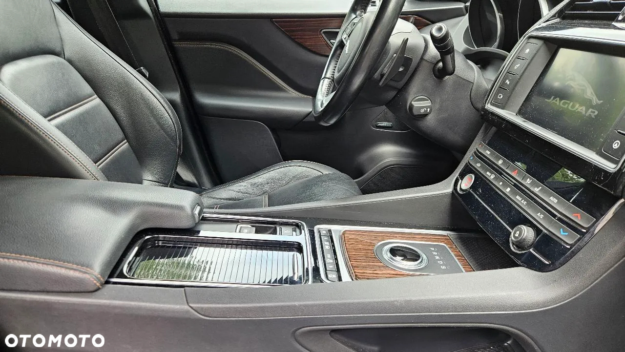 Jaguar F-Pace 3.0 V6 AWD Prestige - 14