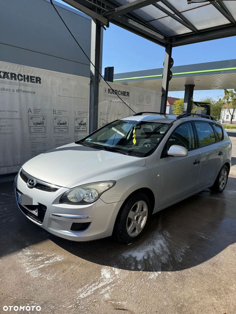 Hyundai i30 1.6 CRDi Classic + - 6
