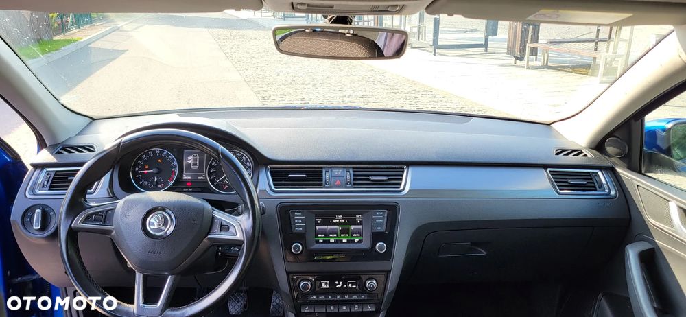 Skoda RAPID 1.6 TDI DPF Ambition - 6