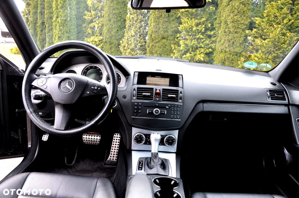 Mercedes-Benz Klasa C 300 7G-TRONIC SPORT EDITION - 38
