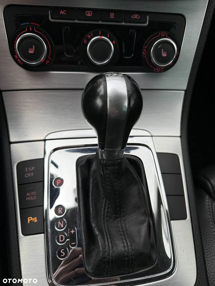 Volkswagen Passat CC 2.0 TSI DSG - 9