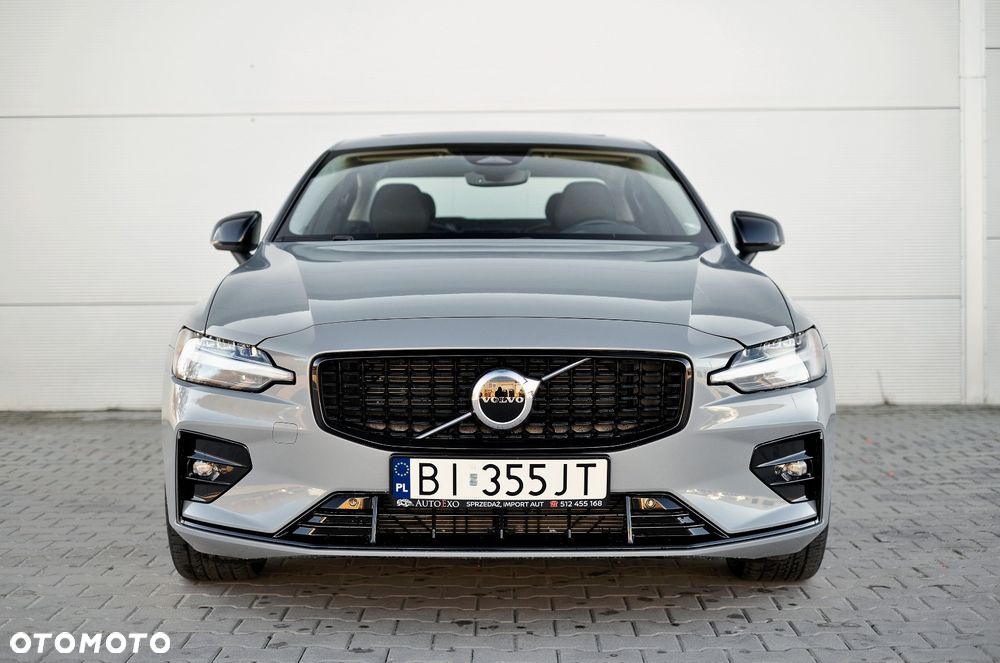 Volvo S60 B5 B Ultimate Dark - 4