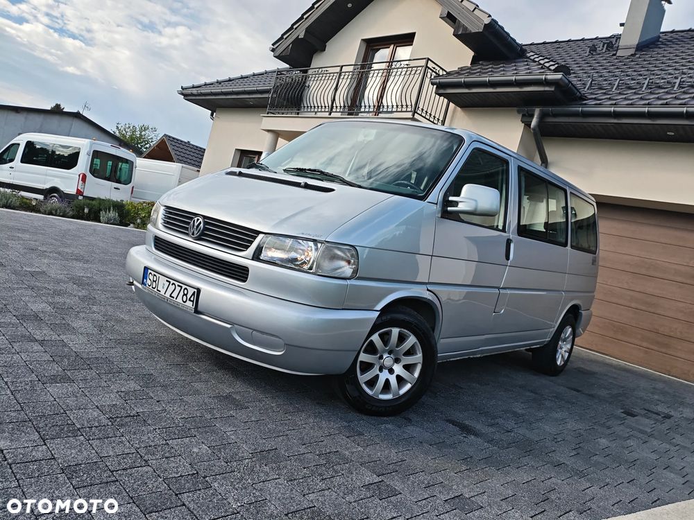 Volkswagen Multivan - 10