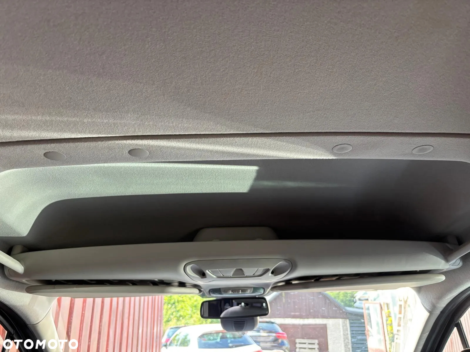 Ford Tourneo Connect Grand - 32