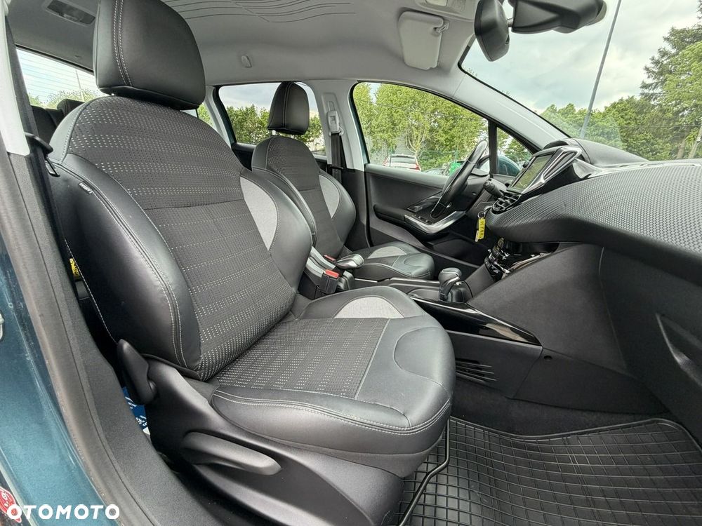 Peugeot 2008 PureTech 110 Stop&Start EAT6 Allure - 34