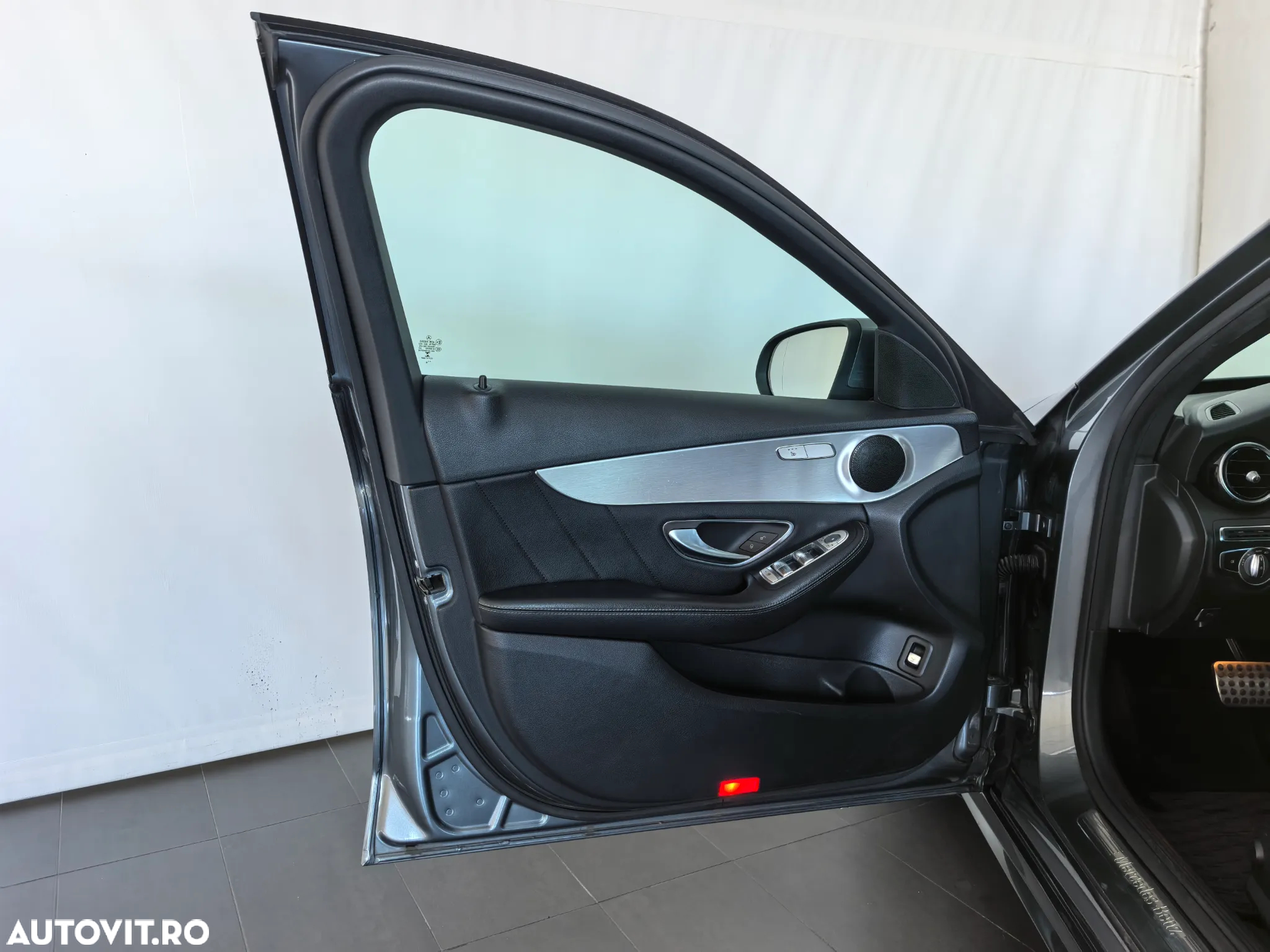Mercedes-Benz C 220 d Aut - 8