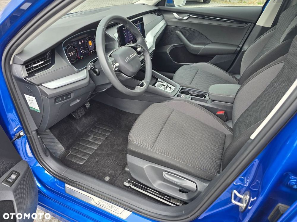 Skoda Octavia 1.5 TSI mHEV Selection DSG - 10