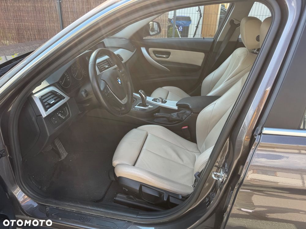 BMW Seria 3 320i Sport-Aut - 7