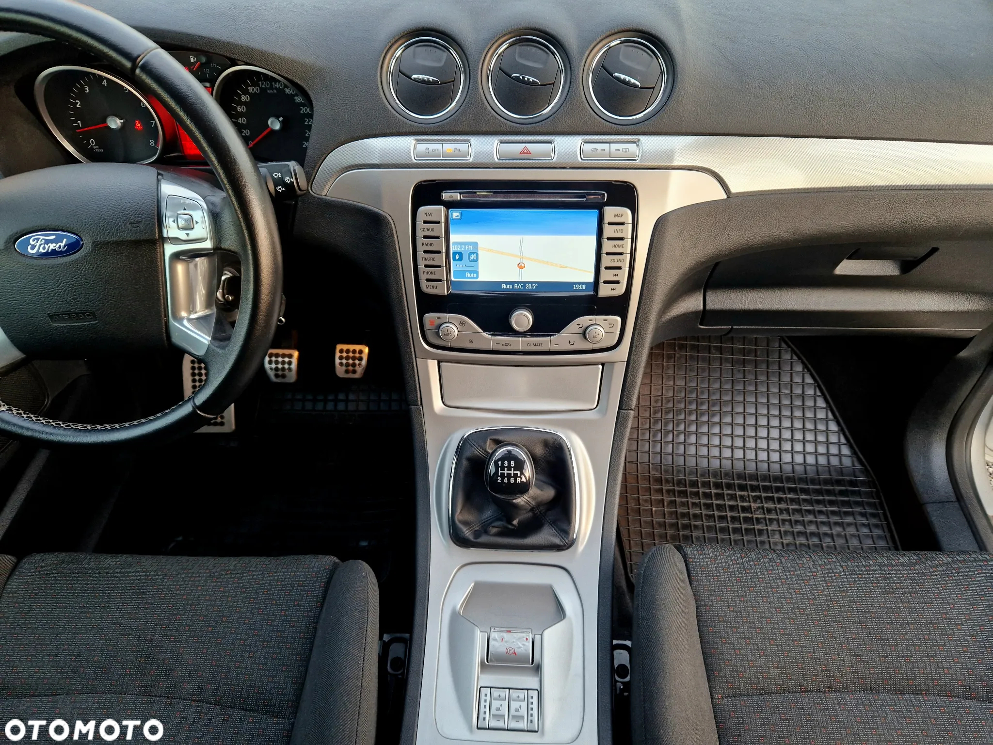Ford S-Max - 18
