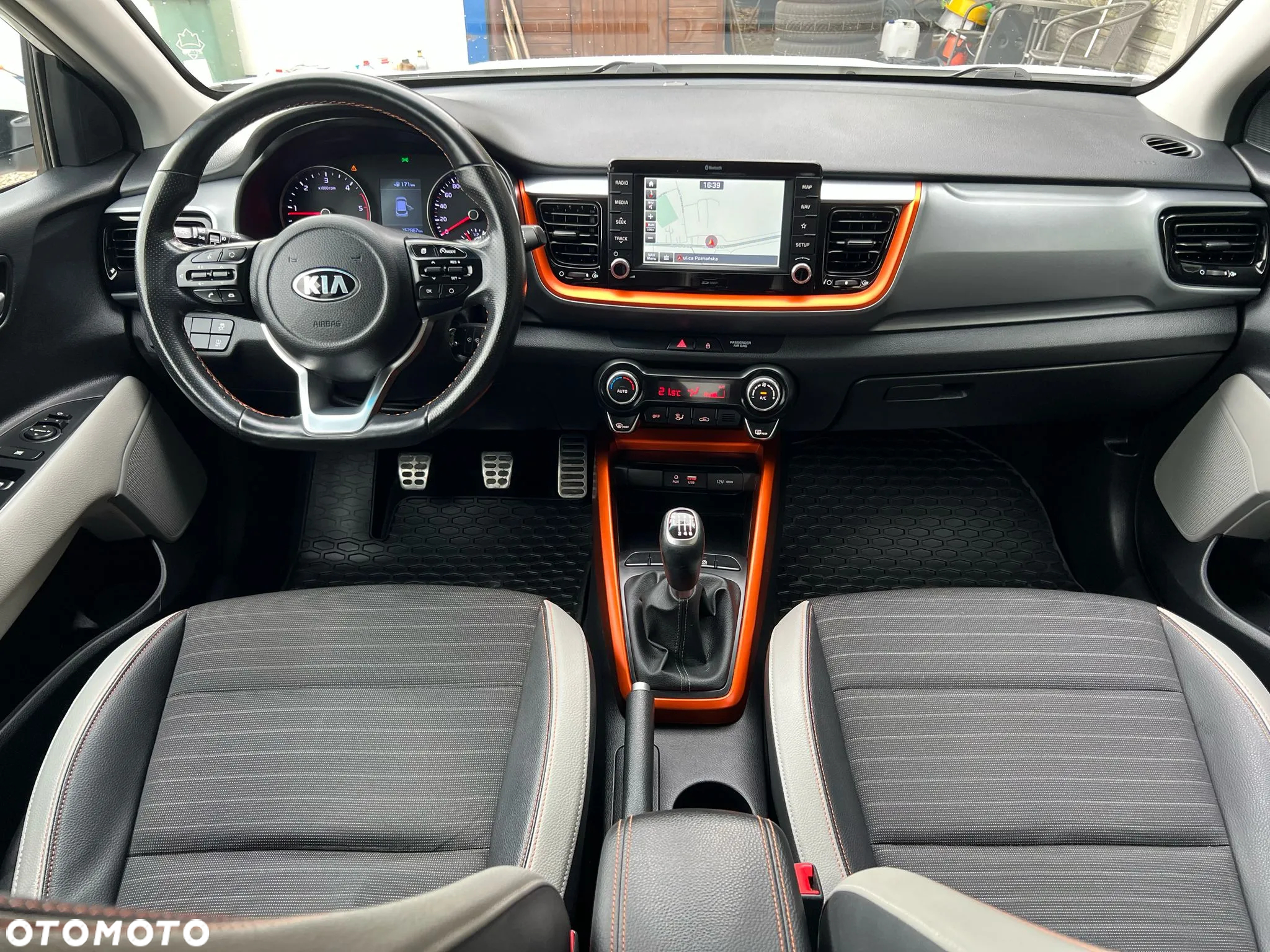 Kia Stonic 1.6 CRDi SCR L - 21