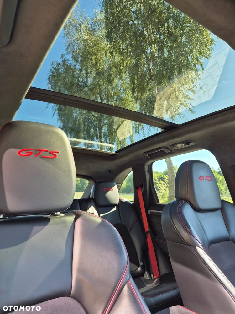 Porsche Cayenne GTS - 10