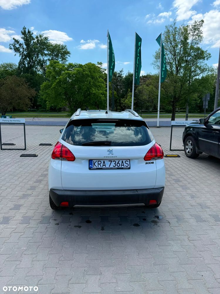 Peugeot 2008 1.2 Pure Tech Style - 7