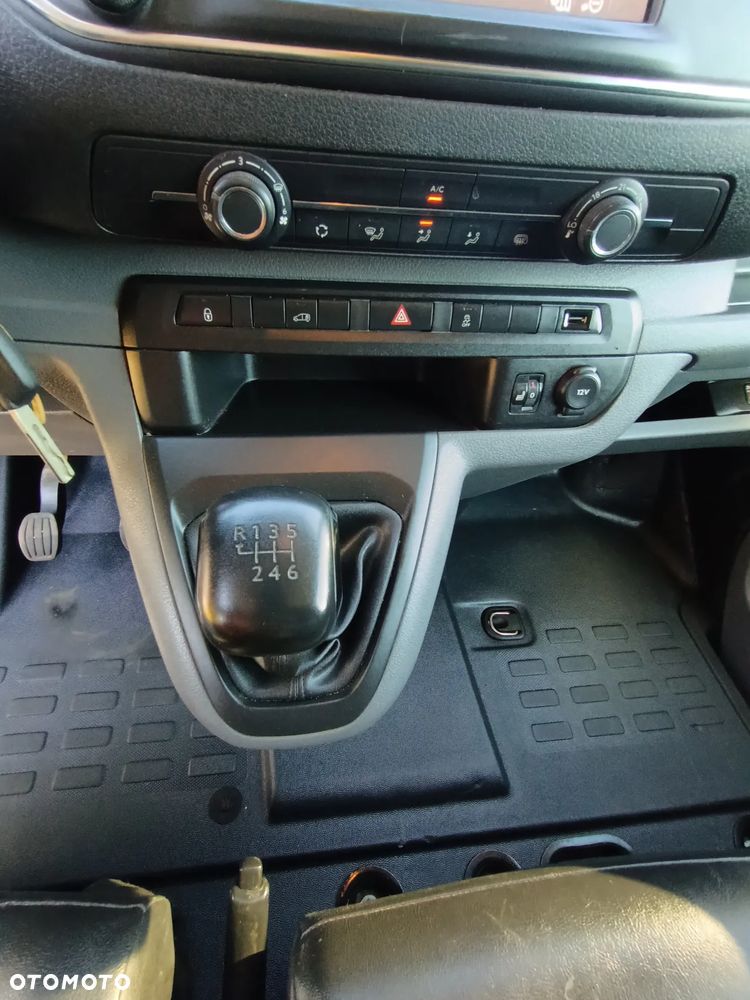 Citroën Jumpy 2.0 diesel 122 kM 2016 rok GOTOWY DO PRACY!!! BOGATE WYPOSAŻENIE - 31