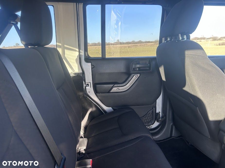 Jeep Wrangler - 7