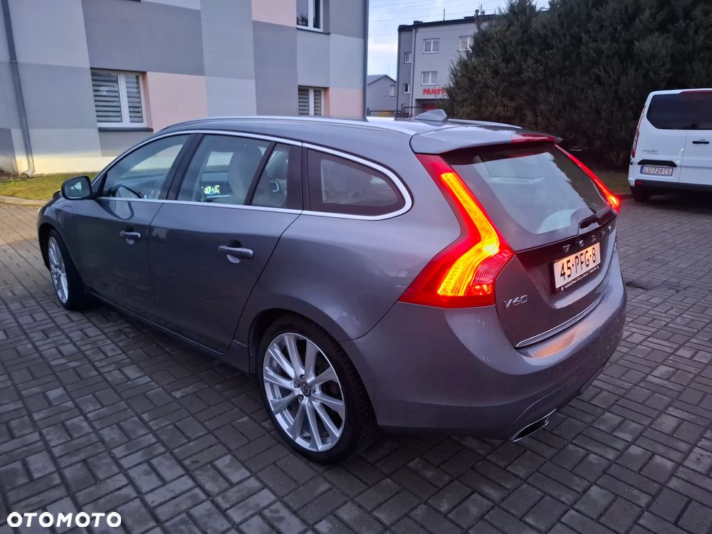 Volvo V60 D6 Twin Engine Geartronic Summum - 5