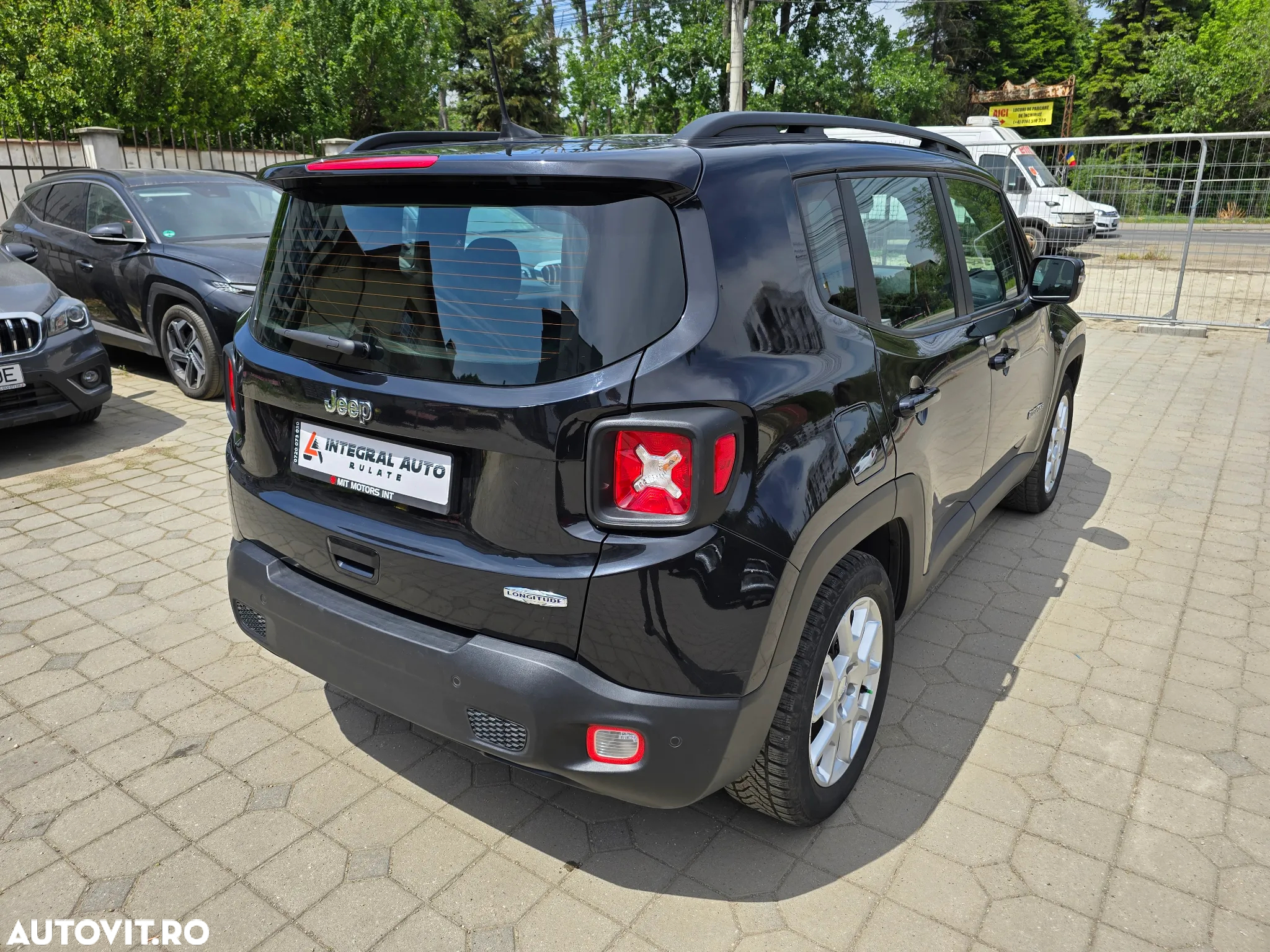 Jeep Renegade 1.0 Turbo 4x2 M6 Longitude - 27