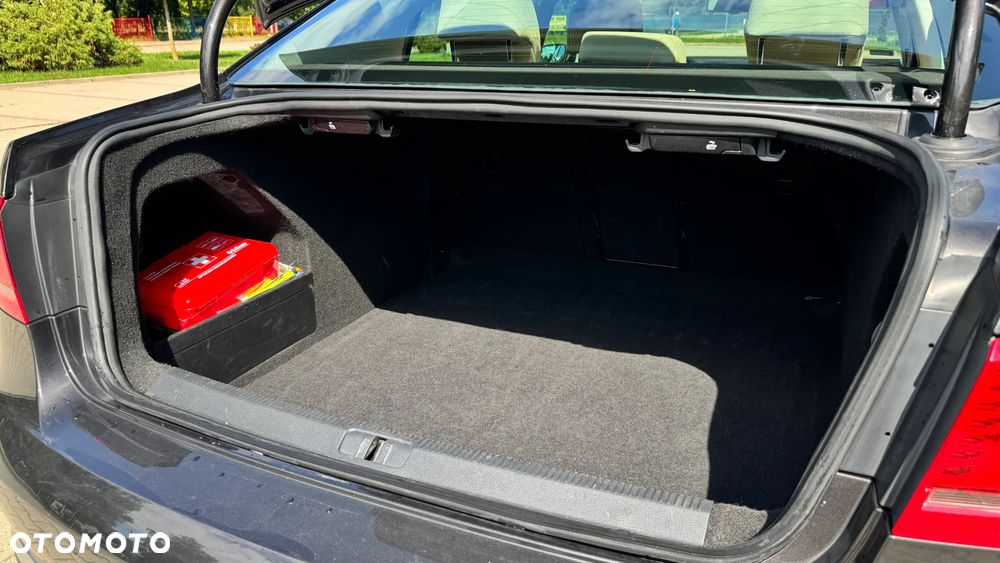 Volkswagen Passat 2.0 TDI DPF Comfortline - 10