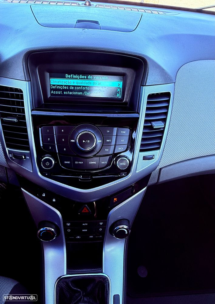 Chevrolet Cruze 2.0 VCDi LT - 27