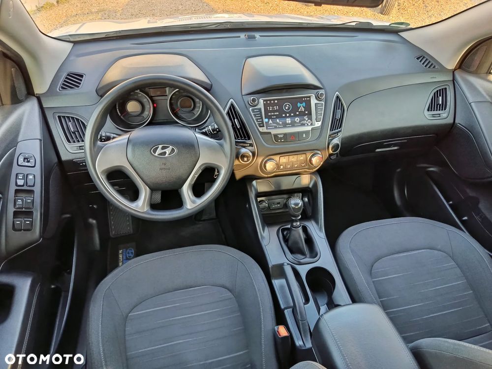 Hyundai ix35 blue 1.6 2WD Finale Silver - 6