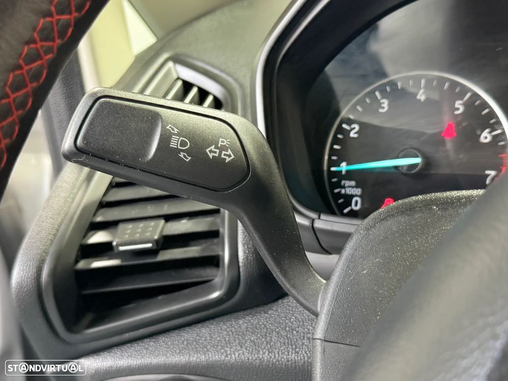 Ford EcoSport 1.0 EcoBoost ST-Line Plus - 24