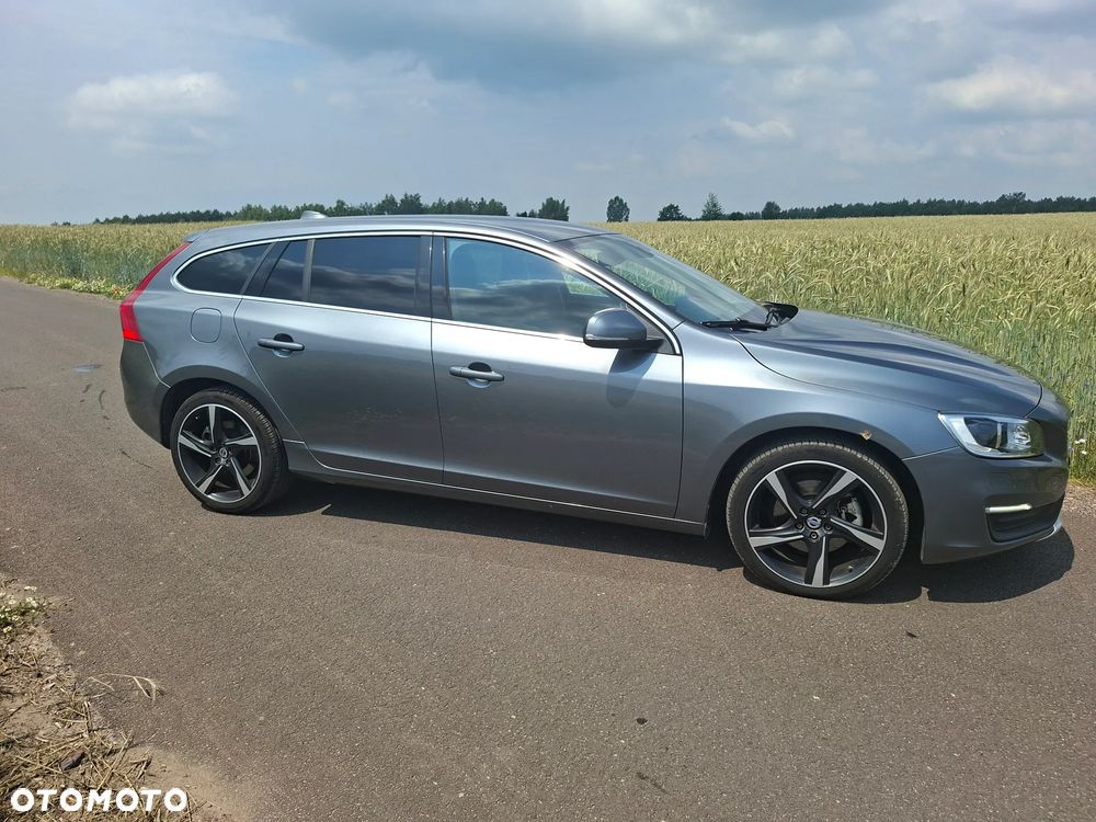 Volvo V60 D2 Drive-E Momentum - 15