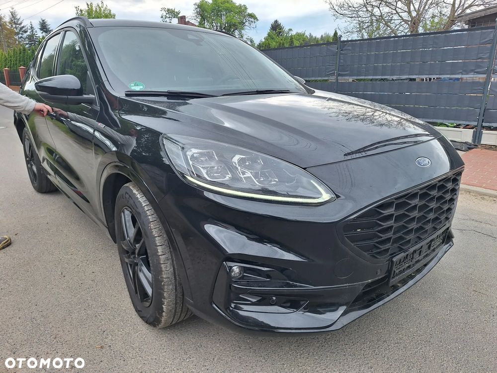 Ford Kuga 1.5 EcoBoost ST-LINE X - 3