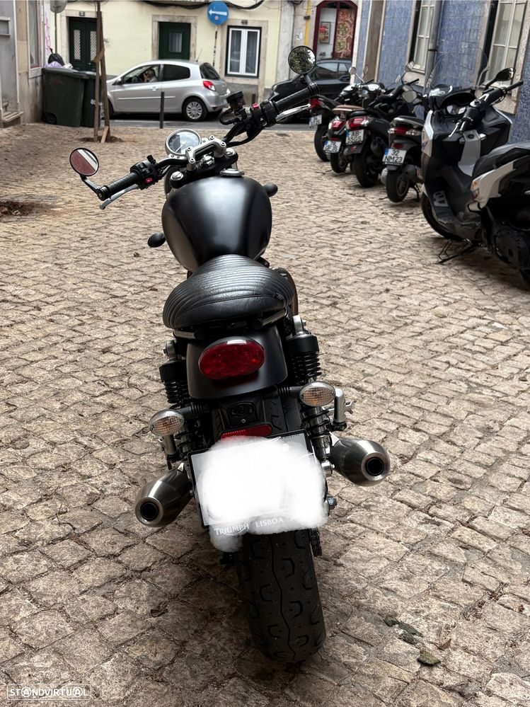 Triumph Street Twin - 3