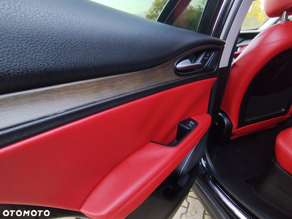 Alfa Romeo Stelvio 2.0 Turbo Tributo Italiano Q4 - 24