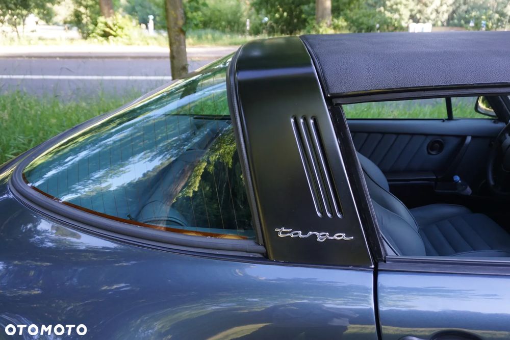 Porsche 911 - 8