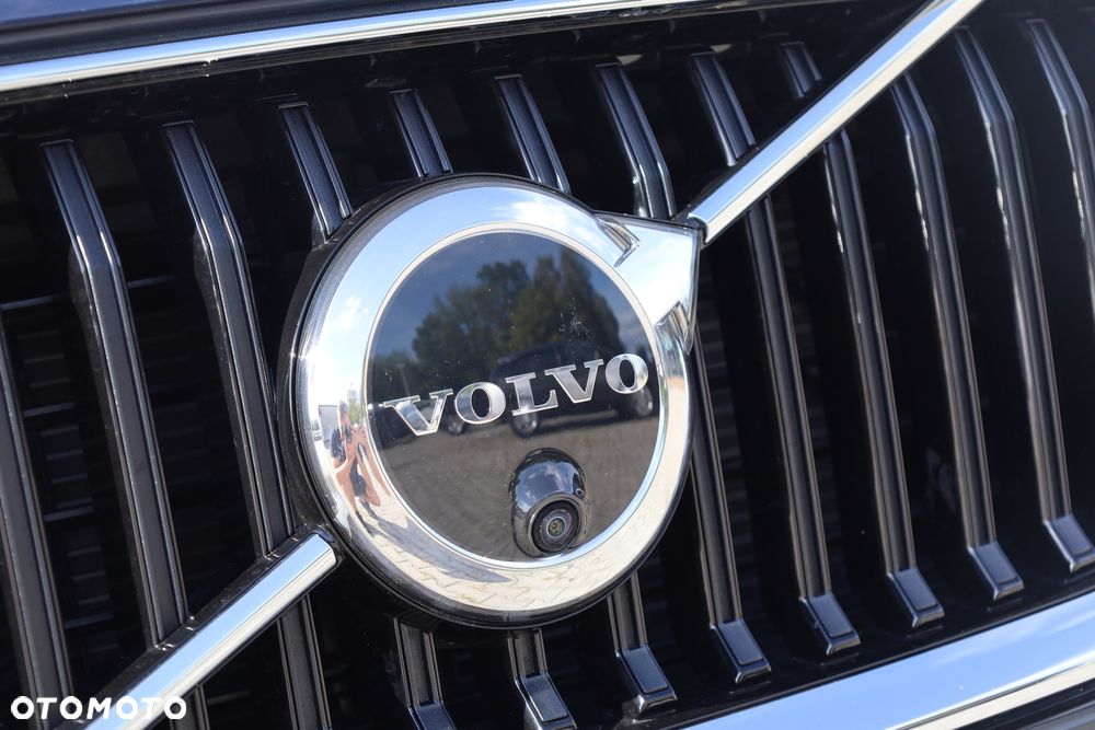 Volvo XC 60 B4 D AWD Geartronic Momentum Pro - 37