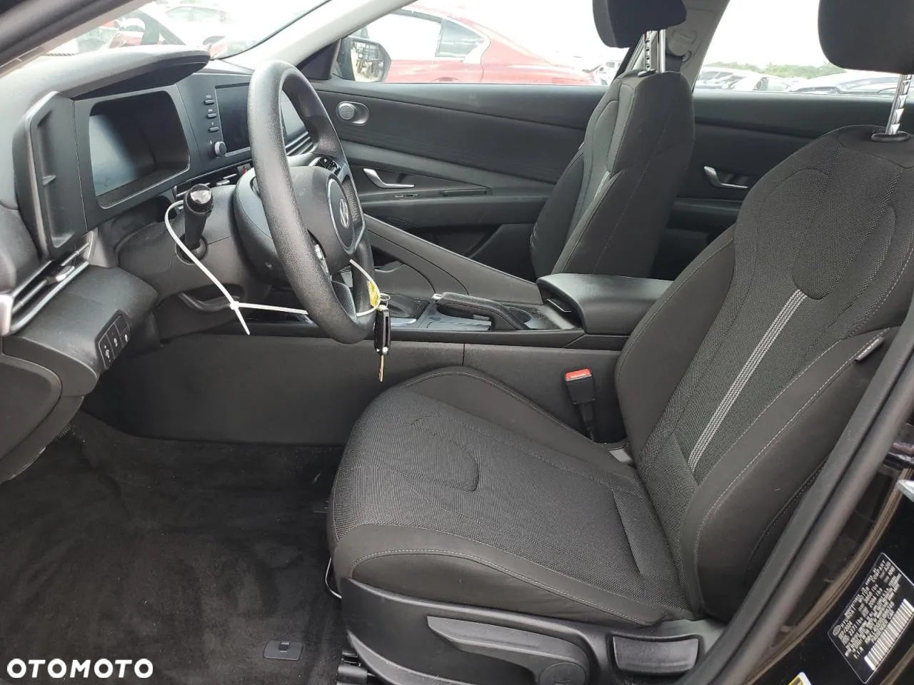 Hyundai Elantra - 7