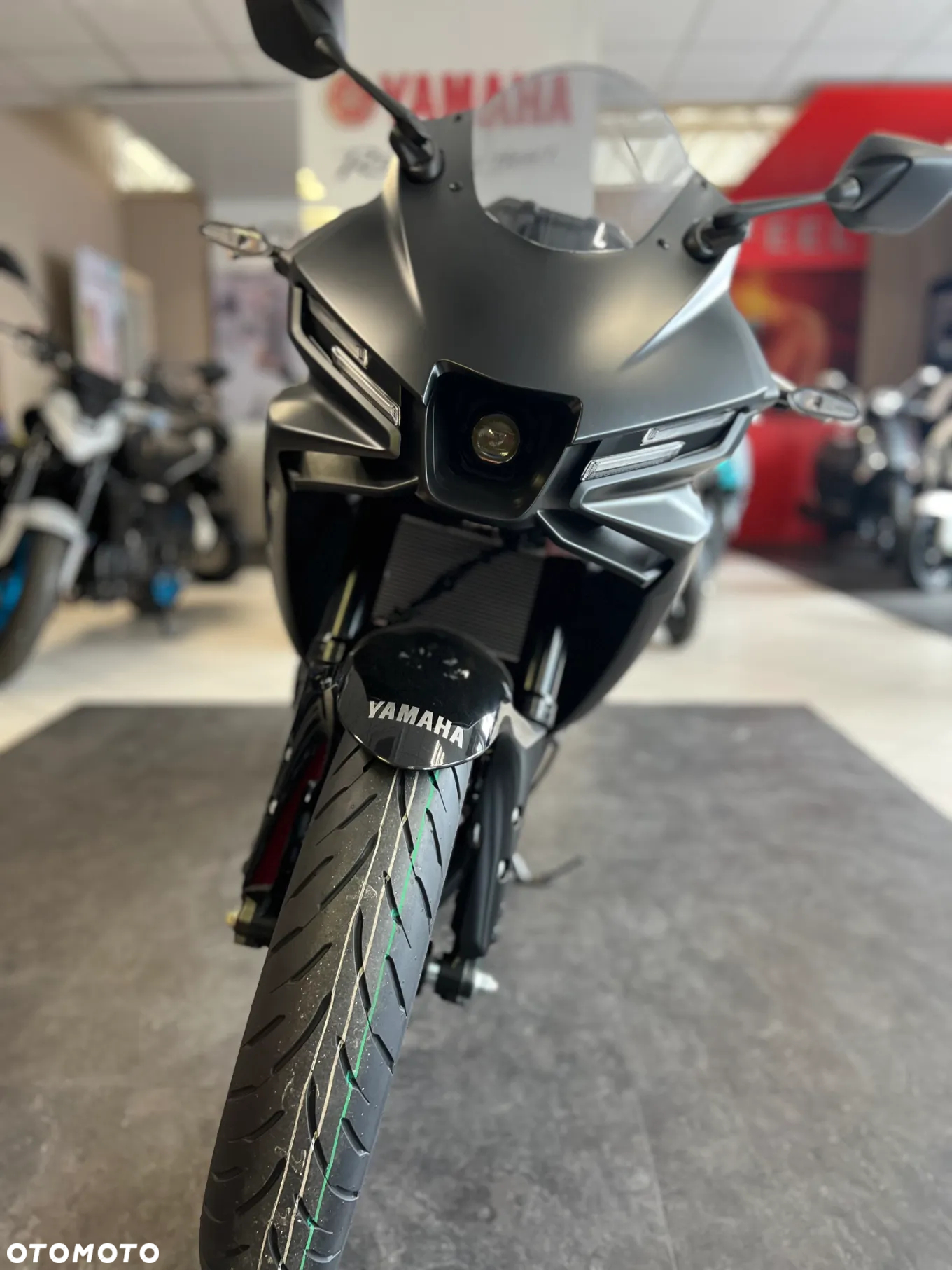 Yamaha R3 - 10