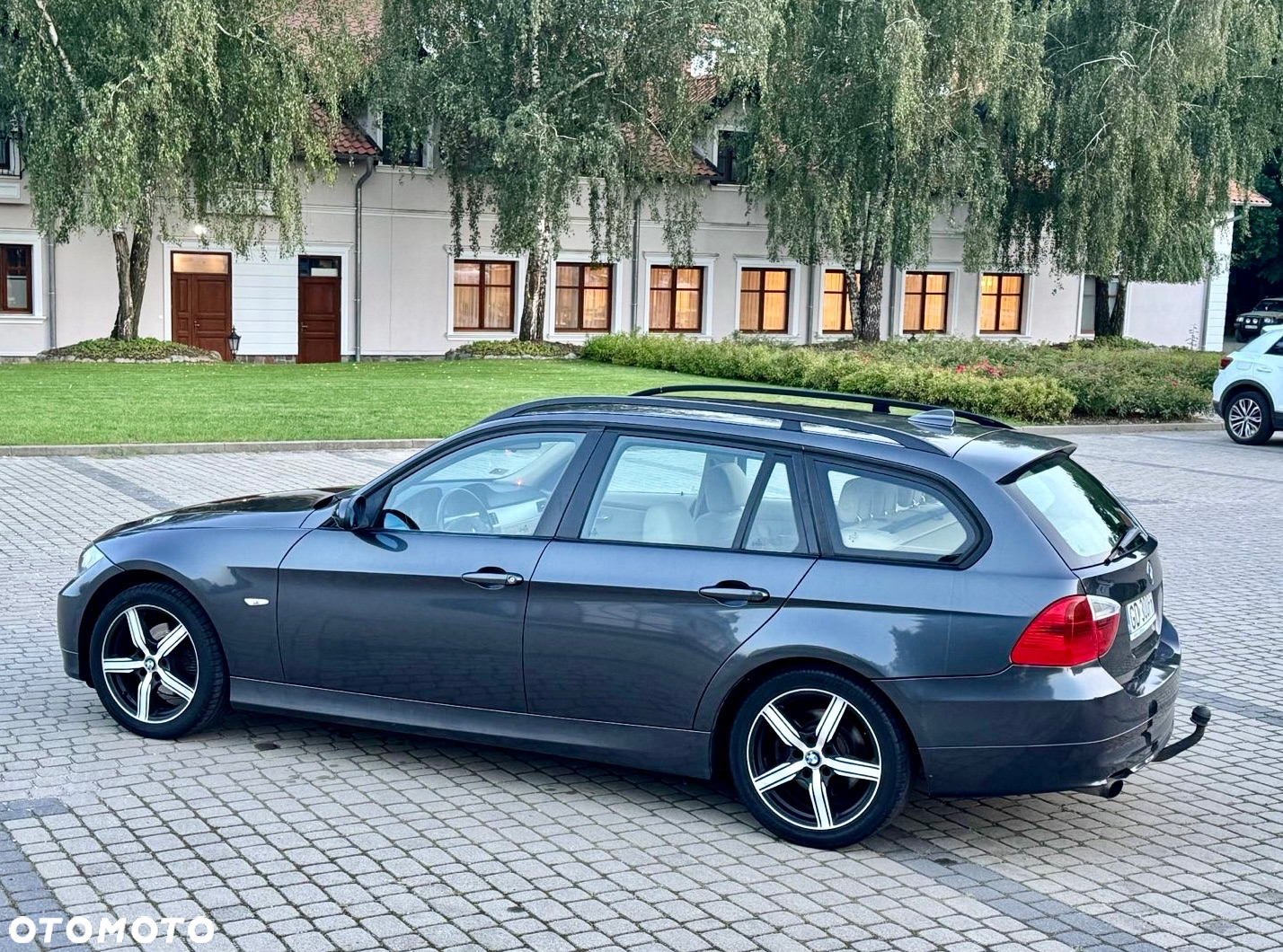 BMW Seria 3 320i - 28