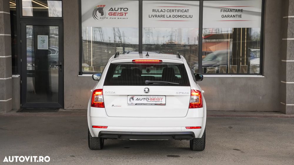 Skoda Octavia Combi Diesel 1.6 TDI DSG Ambition - 7
