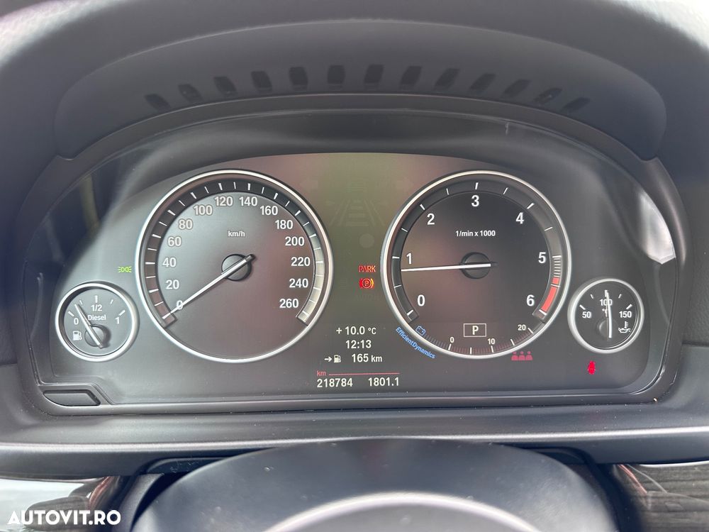 BMW Seria 5 525d Aut. Luxury Line - 12