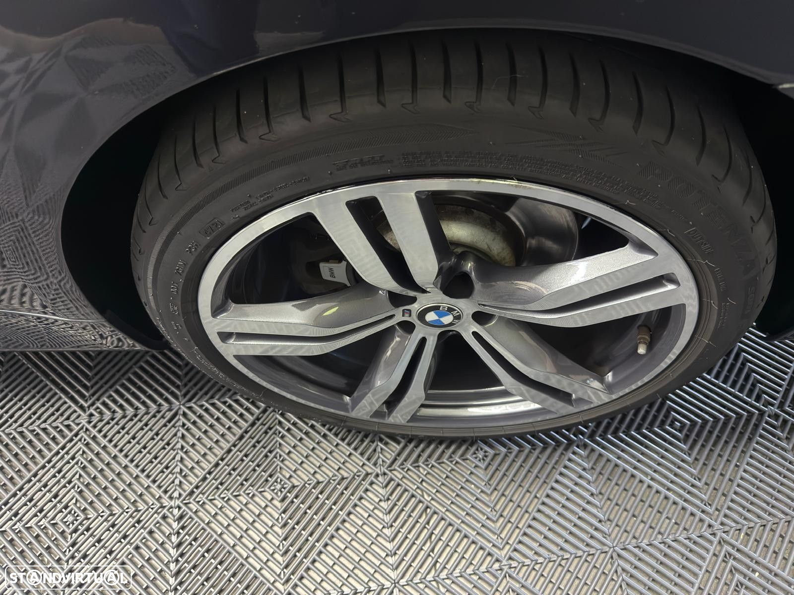 BMW 740 d xDrive Pack M - 15