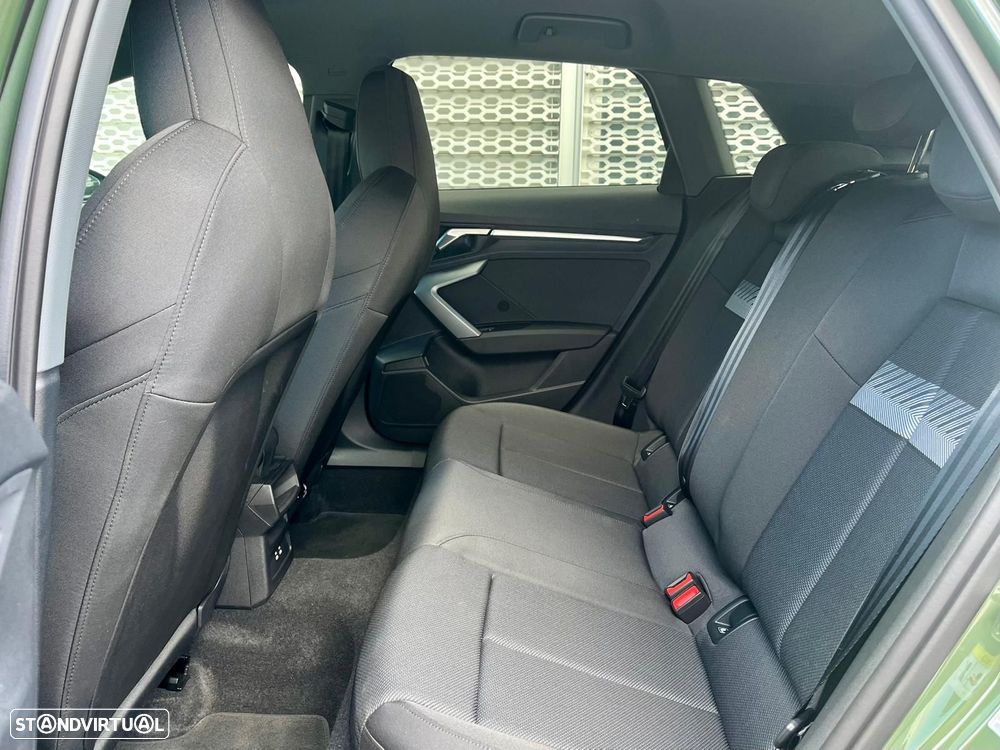 Audi A3 40 TFSIe SE Business — fotografia 11