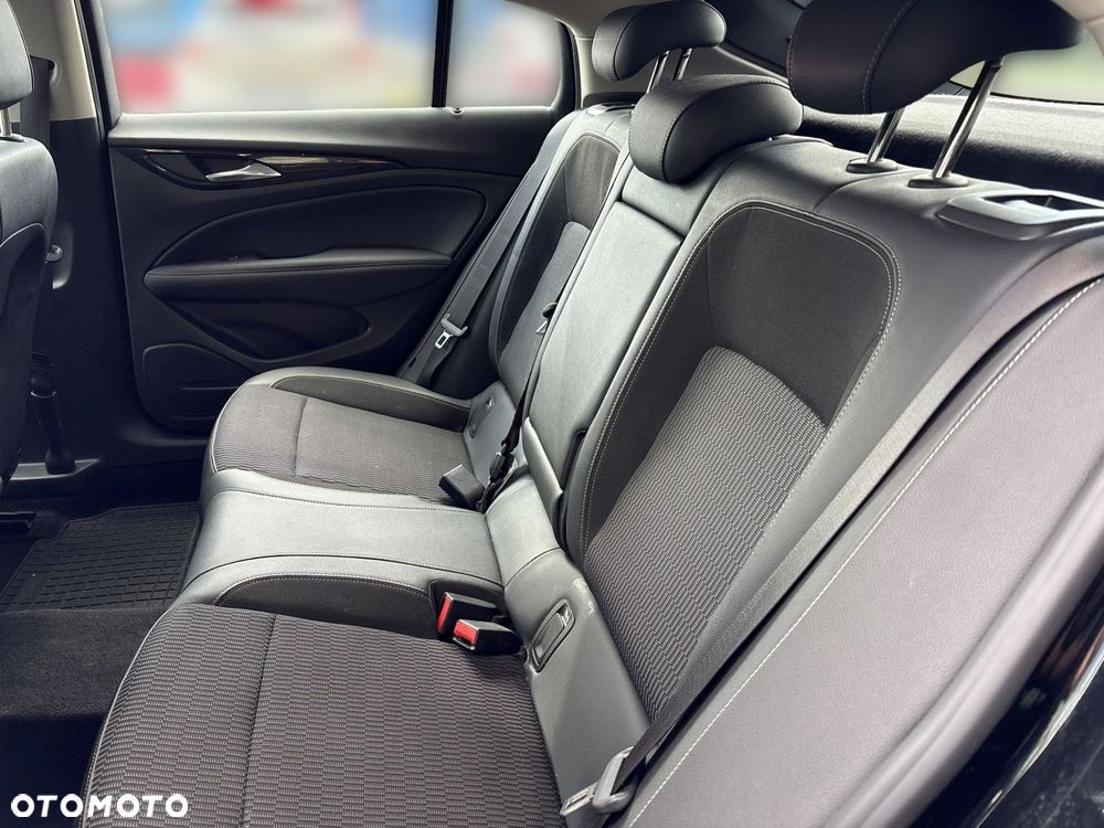Opel Insignia - 16