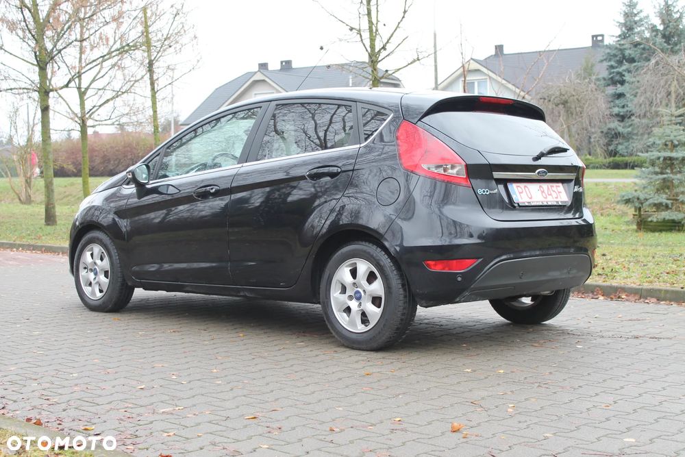 Ford Fiesta 1.6 TDCi DPF Titanium - 5