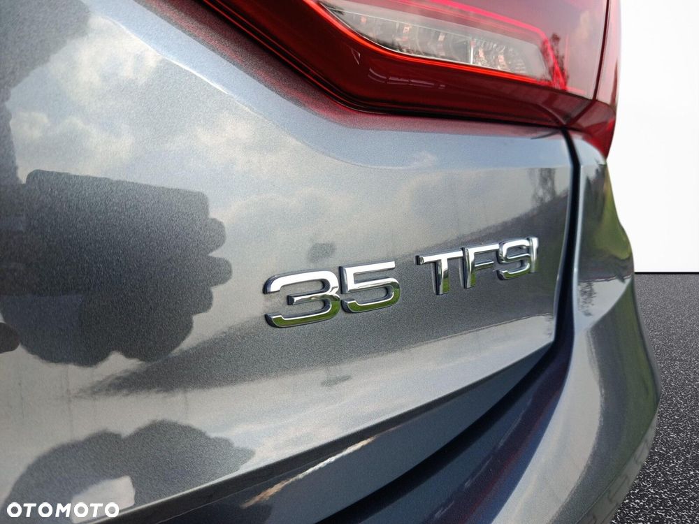 Audi Q3 Sportback - 12