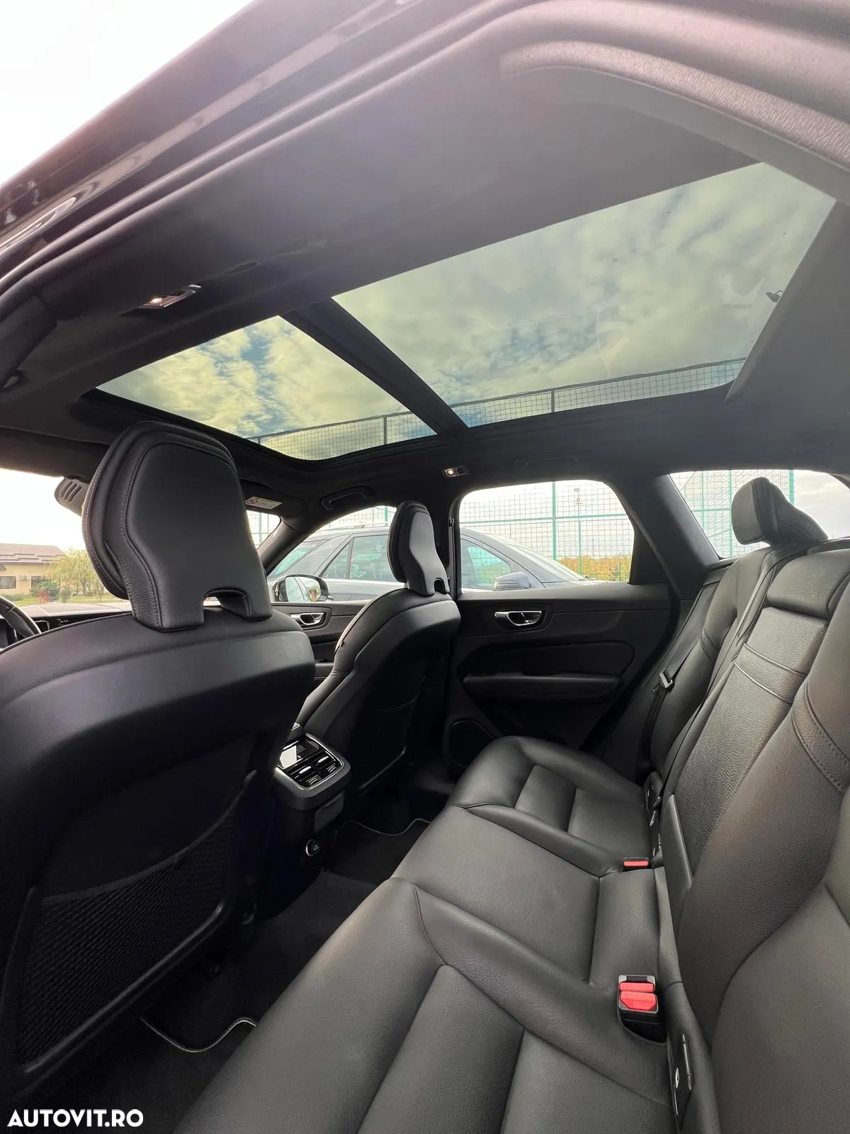 Volvo XC 60 D4 Geartronic RDesign - 14