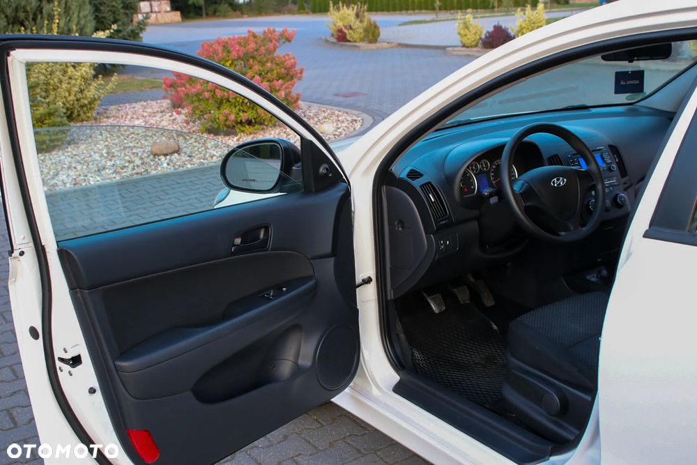 Hyundai i30 i30cw 1.4 Edition 20 - 34