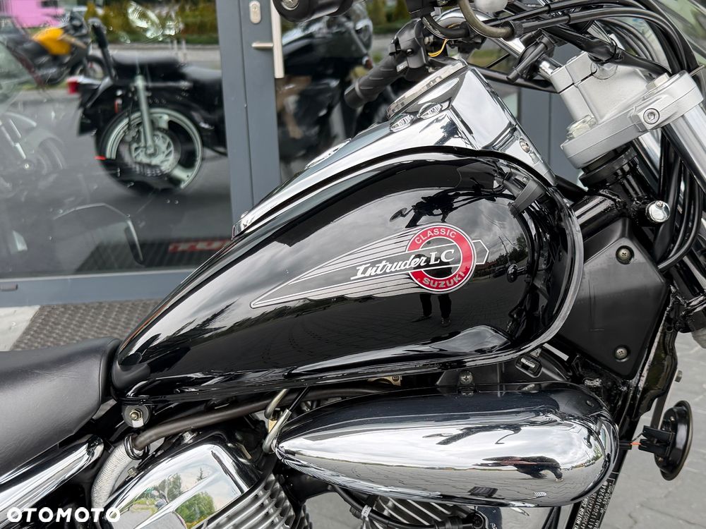 Suzuki Intruder - 18