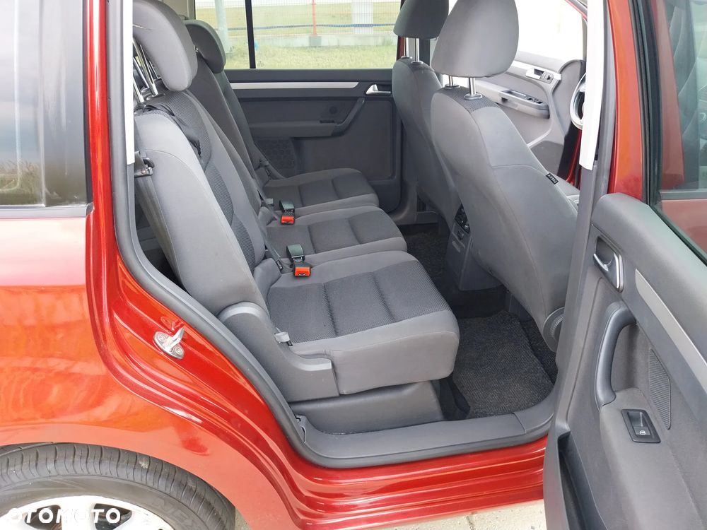Volkswagen Touran 1.6 TDI SCR (BlueMotion Technology) Comfortline - 11