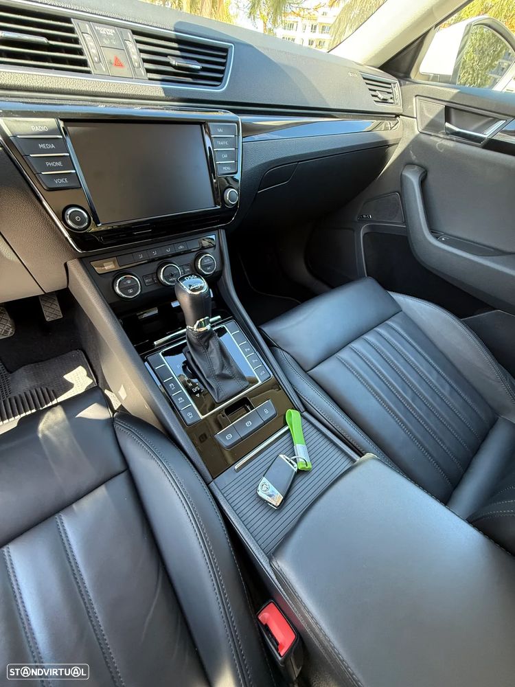 Skoda Superb Break 2.0 TDI Laurin&Klement DSG - 33
