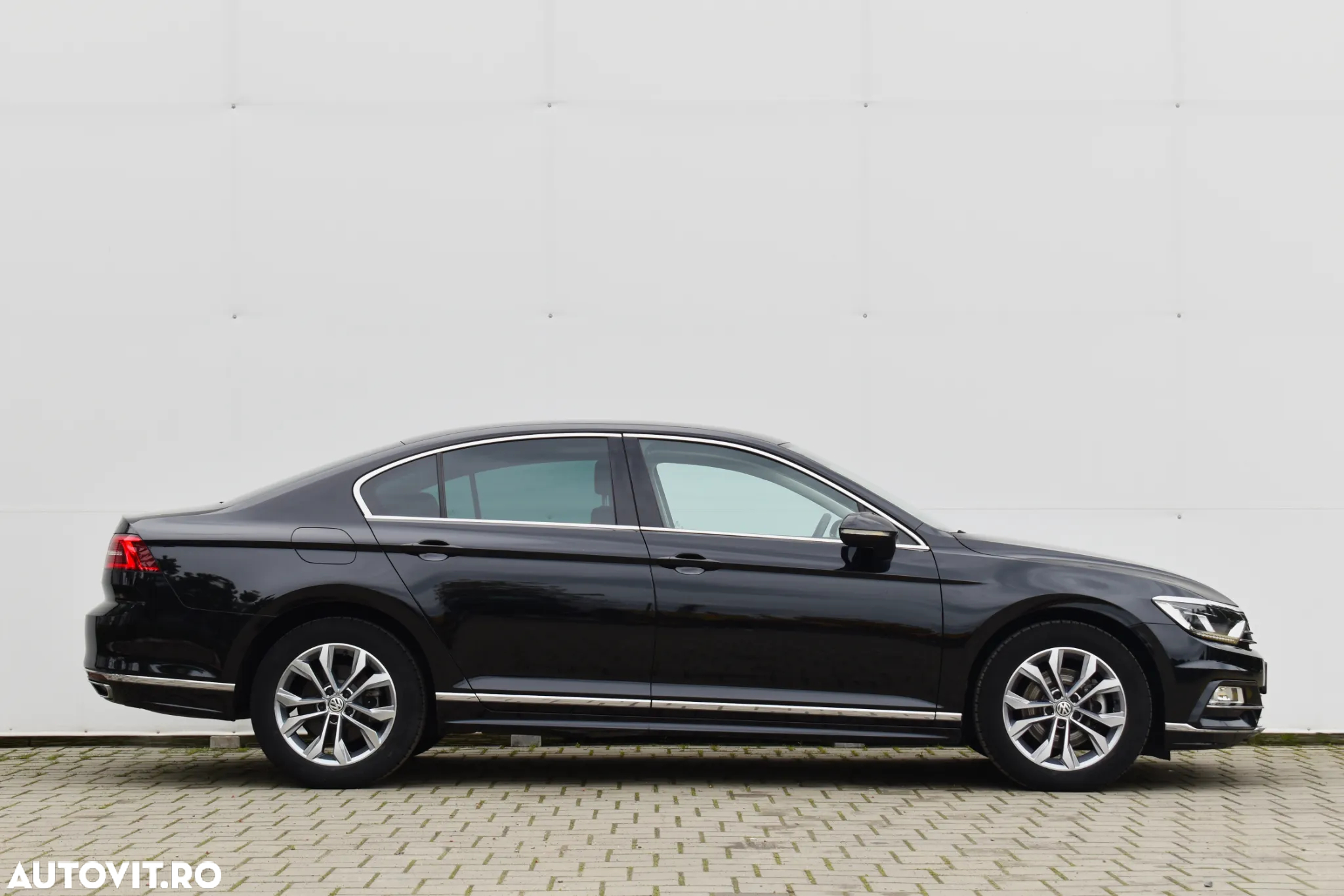Volkswagen Passat 2.0 TDI DSG R Executive - 10