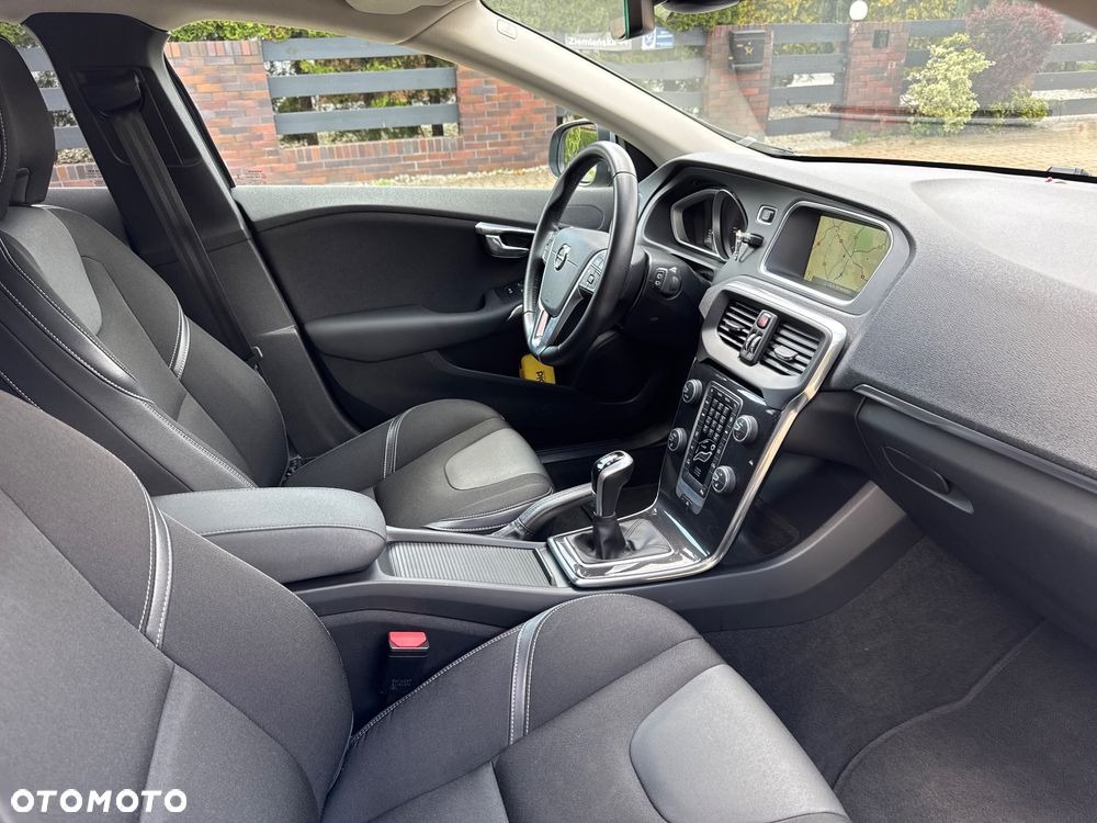Volvo V40 - 27