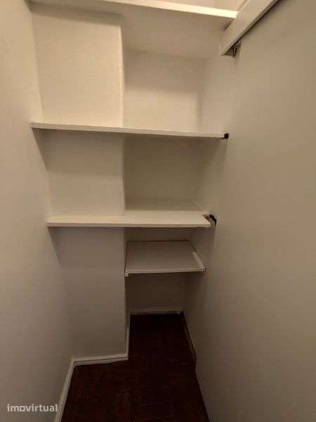 Arrendamento T 1  espaçoso remodelado - Grande imagem: 5/12