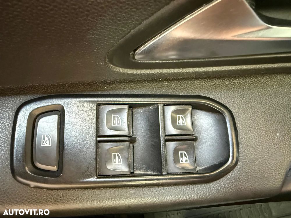 Dacia Duster Blue dCi 115 4WD Comfort - 9