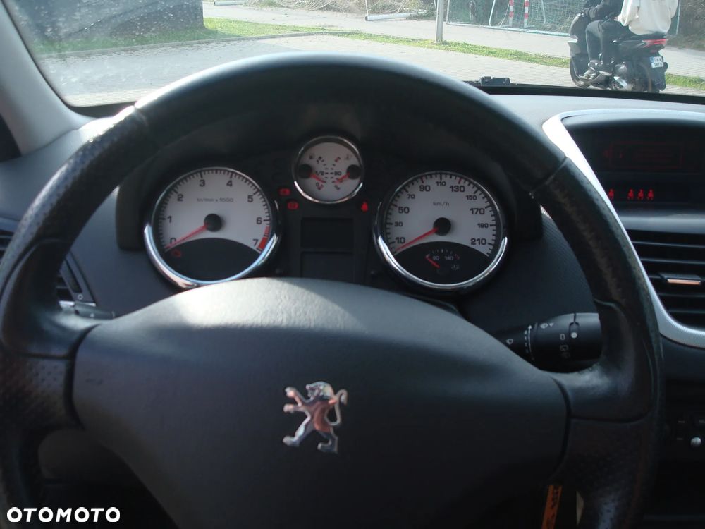 Peugeot 207 95 VTi Filou - 32